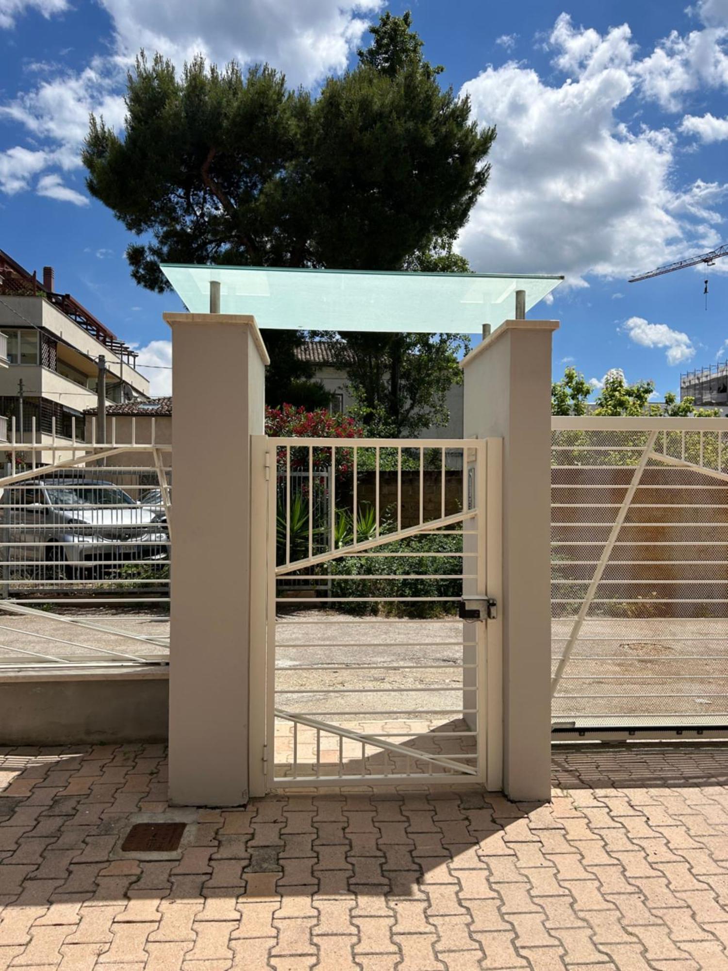 Appartamento Zona Residenziale, Due Passi Dal Mare ペスカーラ エクステリア 写真